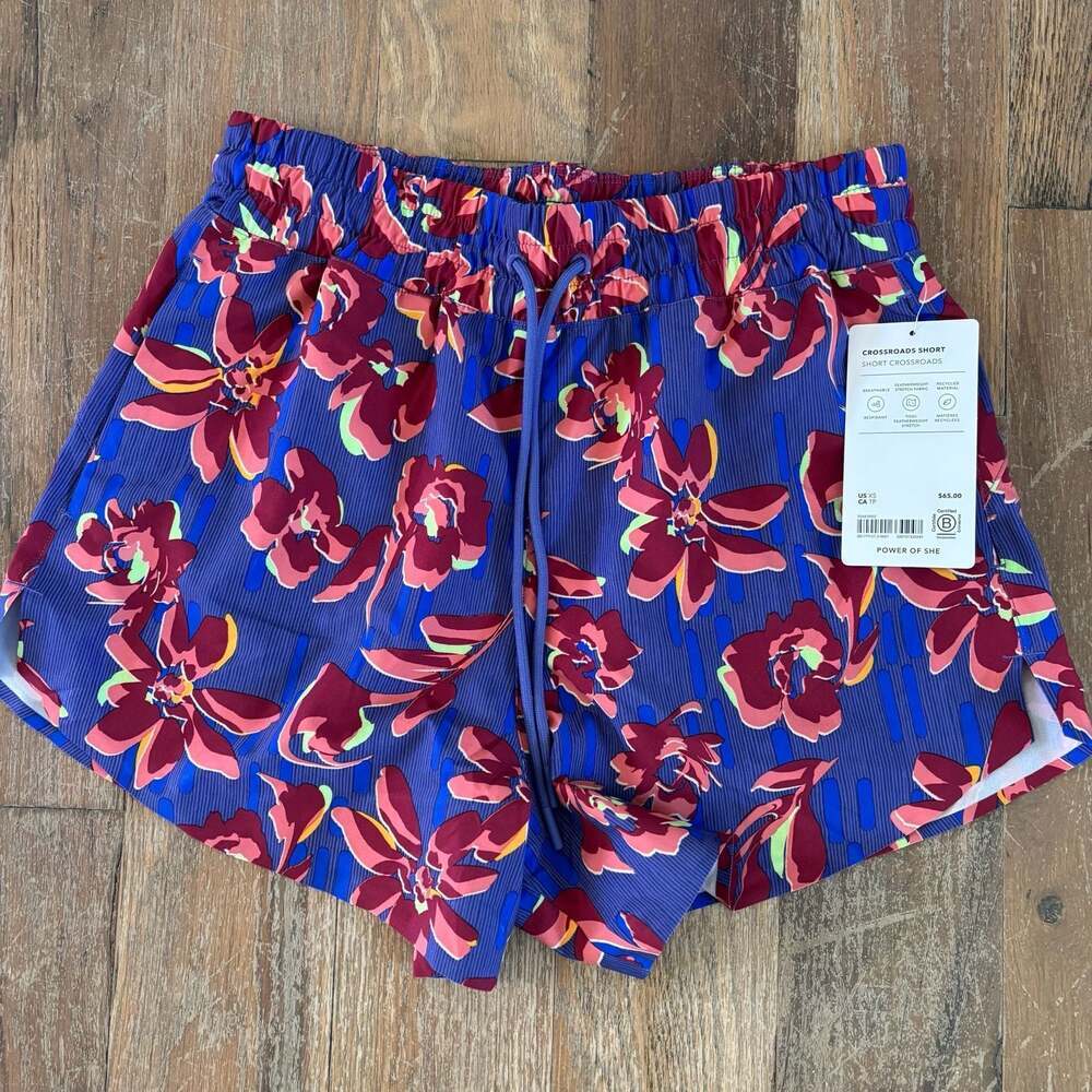 Athleta NWT Crossroads Short Floral Print Size XS